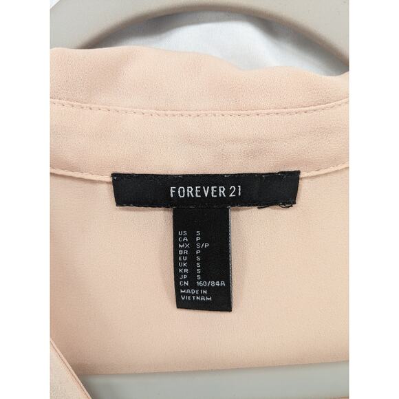 Forever 21 Button Front Blouse Small Peach Sleeveless Collared Hi Low VNeck Work - Picture 3 of 8